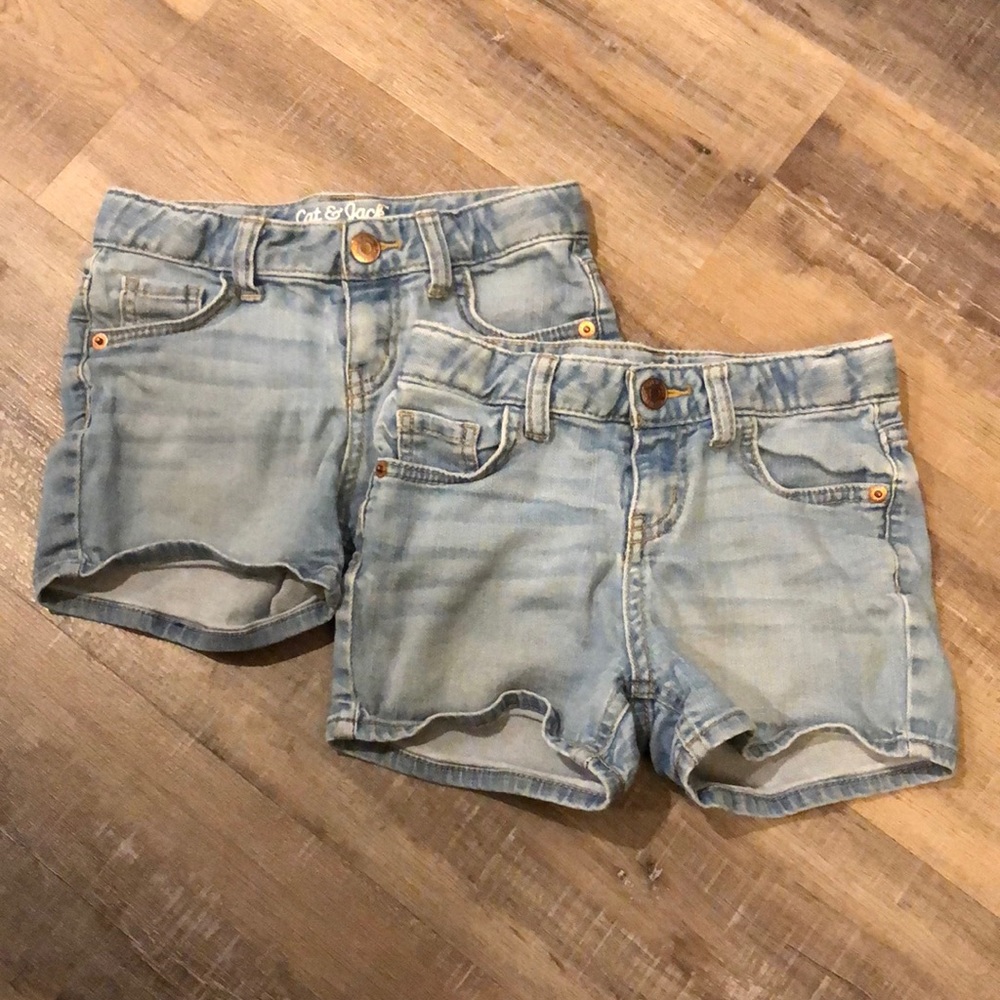 2 pair of cat and jack girls shorts size (6/6x)